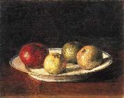 A plate of apples